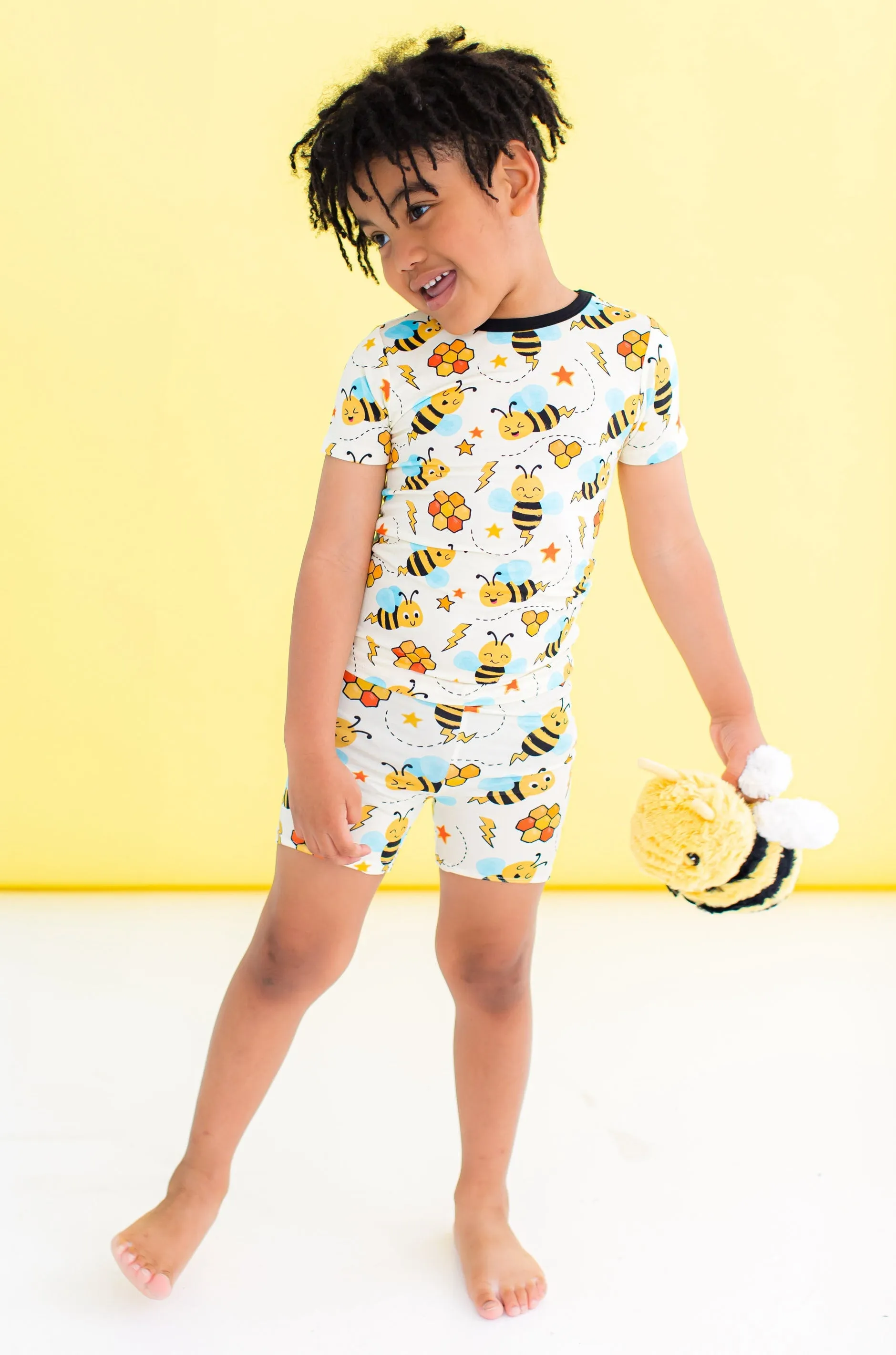 Birdie Bean Oakley Bee Print 2-piece Short Sleeve Kids Pajamas with Shorts