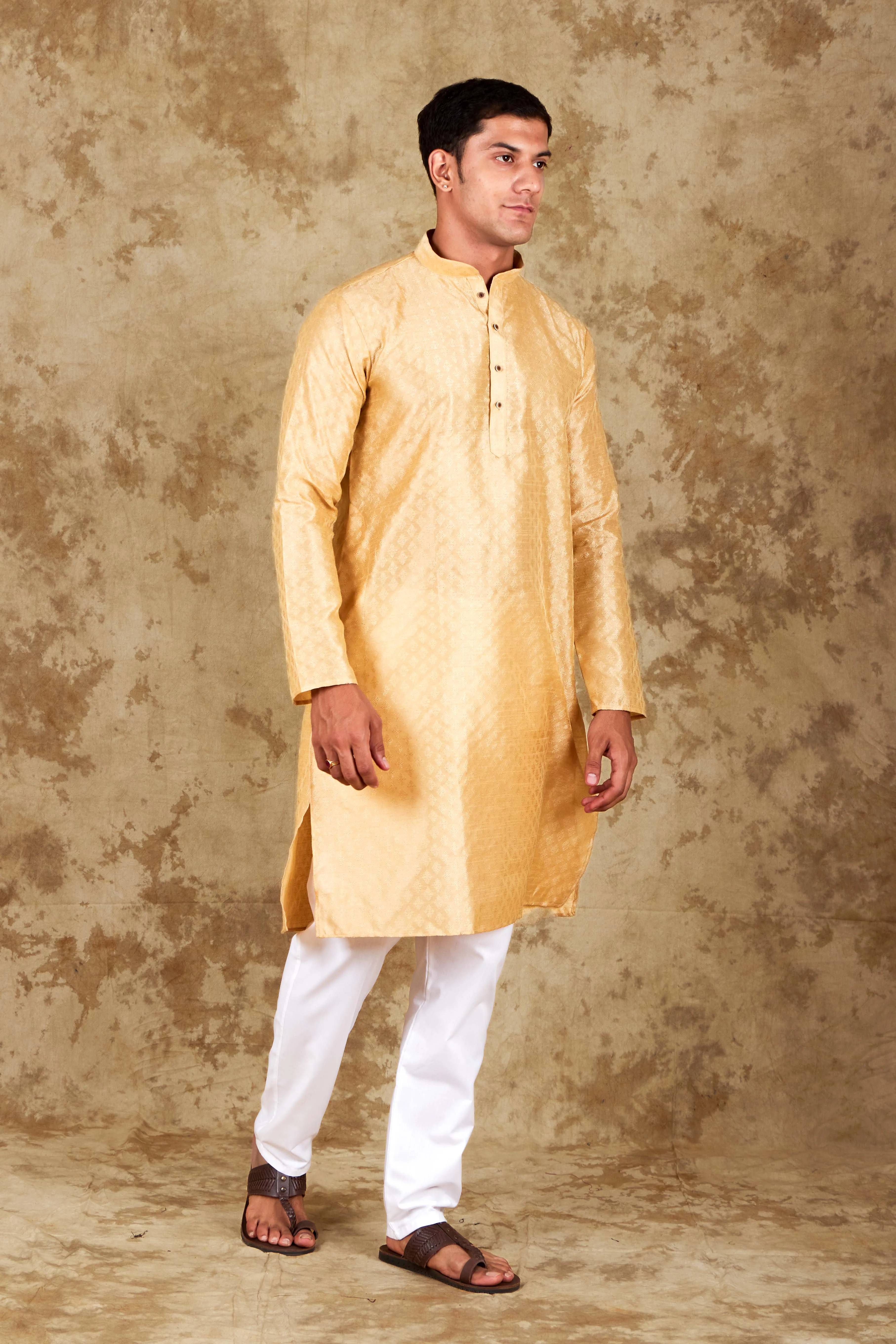Bluesaanchi Men's Cream Banarasi Silk Kurta Set