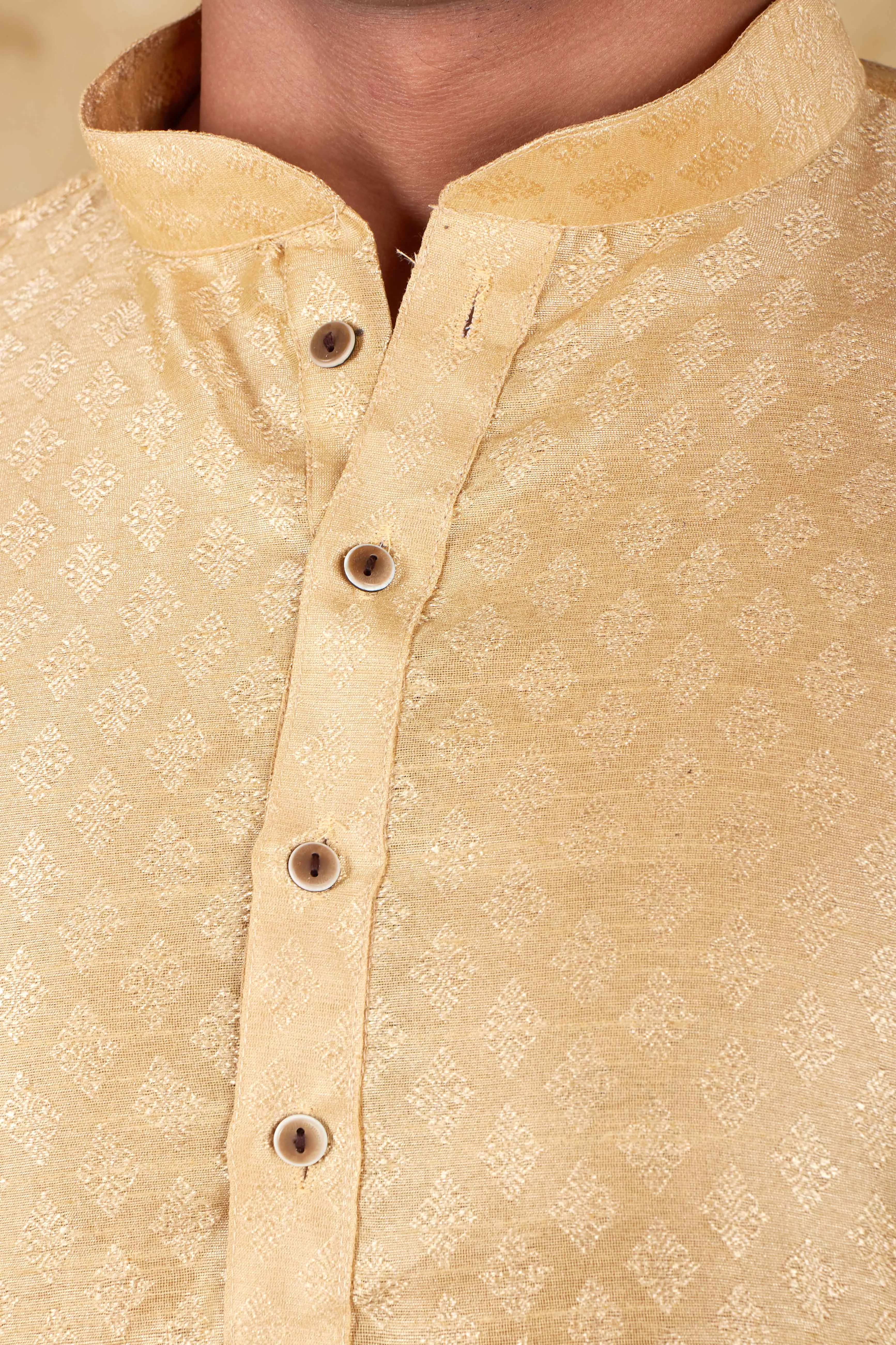 Bluesaanchi Men's Cream Banarasi Silk Kurta Set