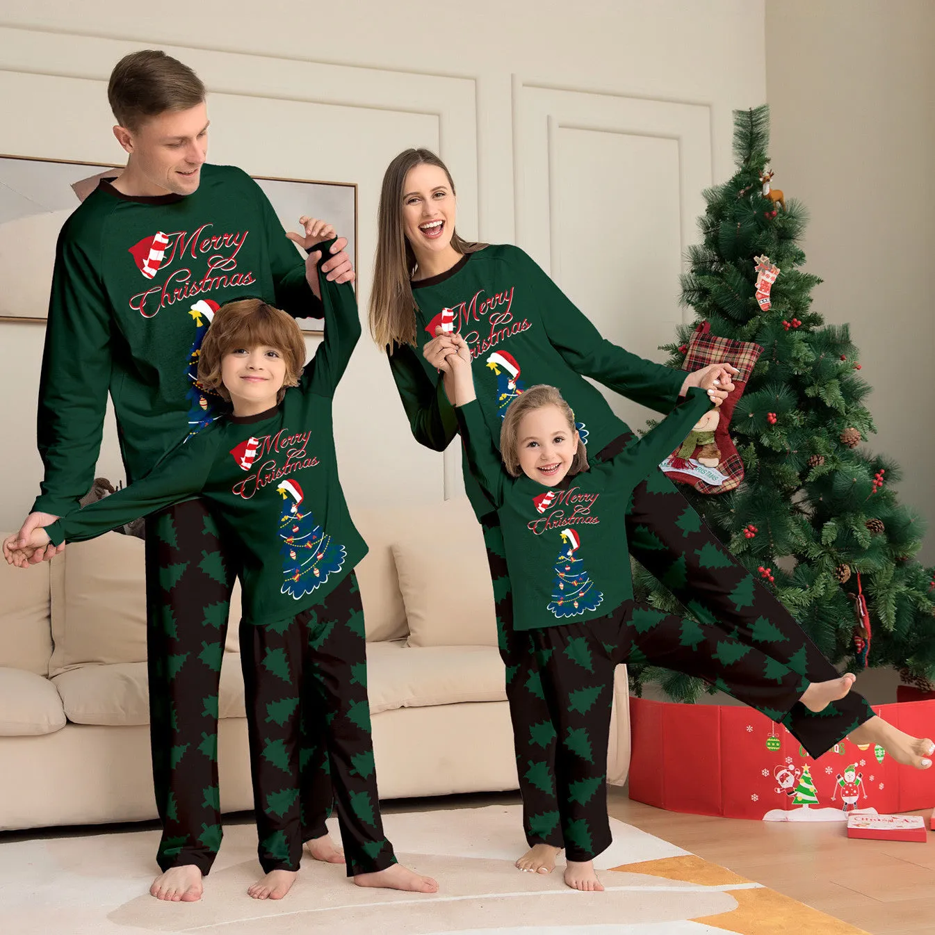Christmas Tree Print Long-Sleeve Pajamas