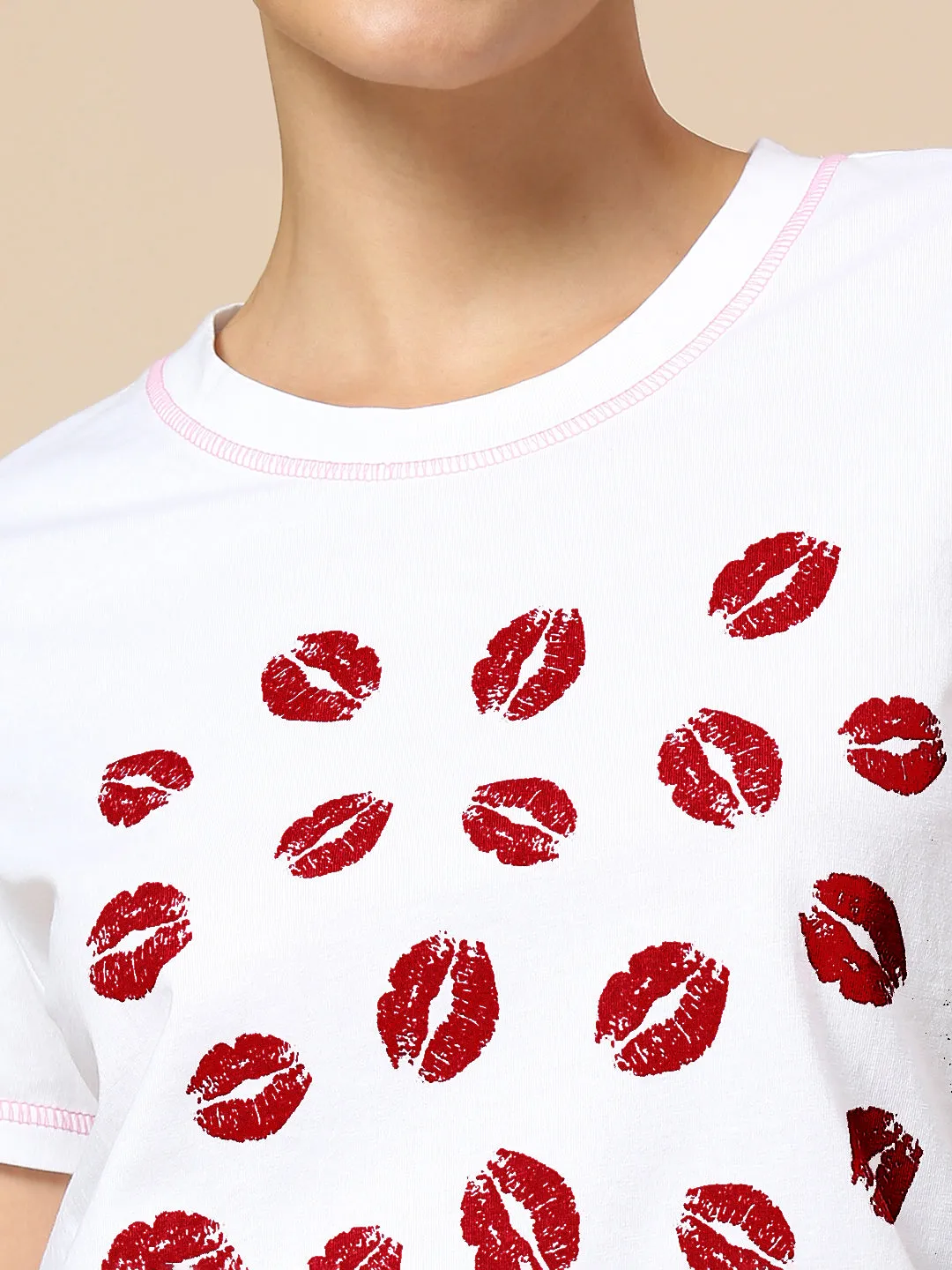 CRINKLE DOUBLE CREPE COTTON RUFFLED HEM SHORTS & "KISSES" PRINTED TEE SET