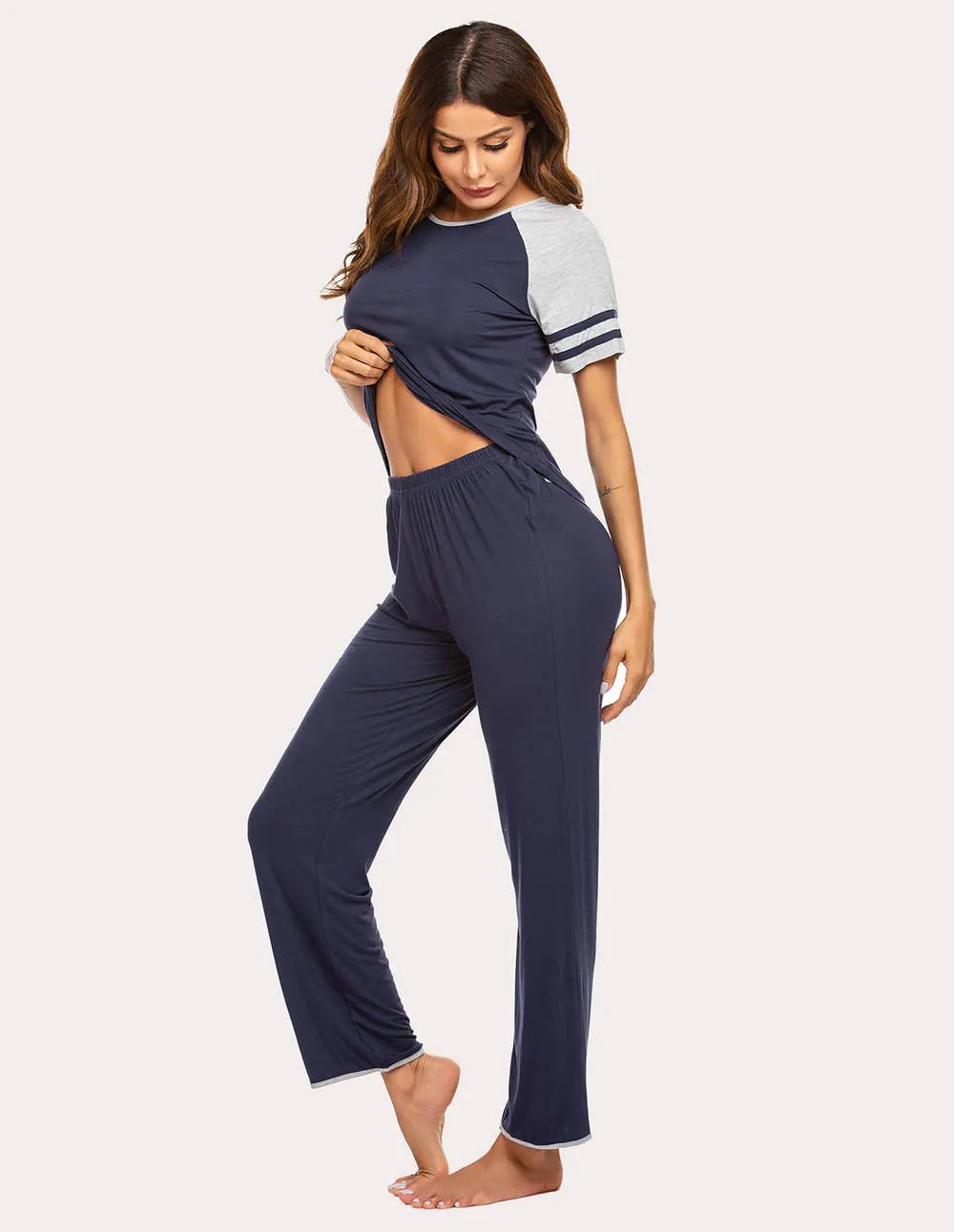 Ekouaer Fashionable Pajama Set (US Only)