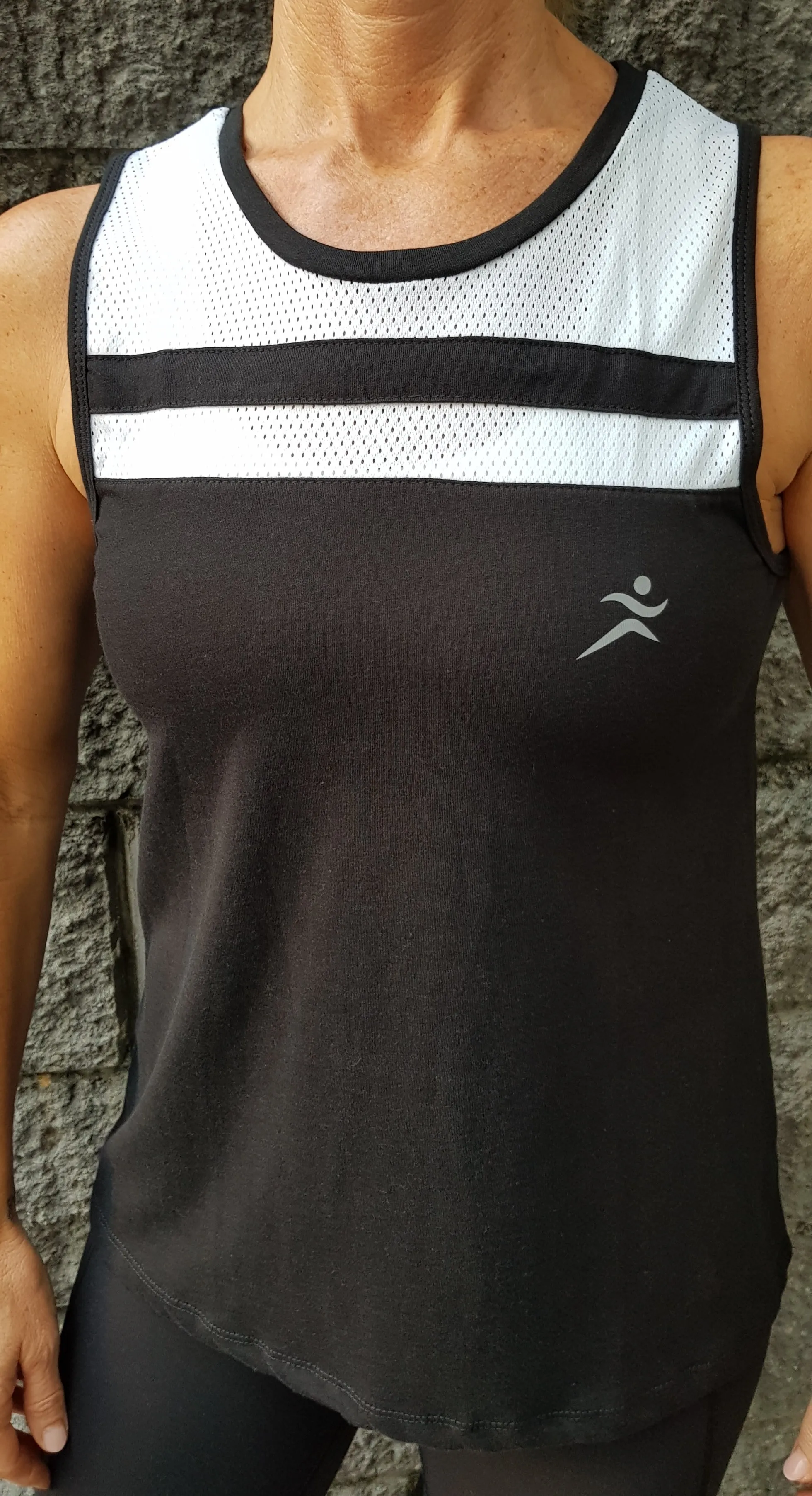 Gmaxx Double Mesh Tank. Black and White.