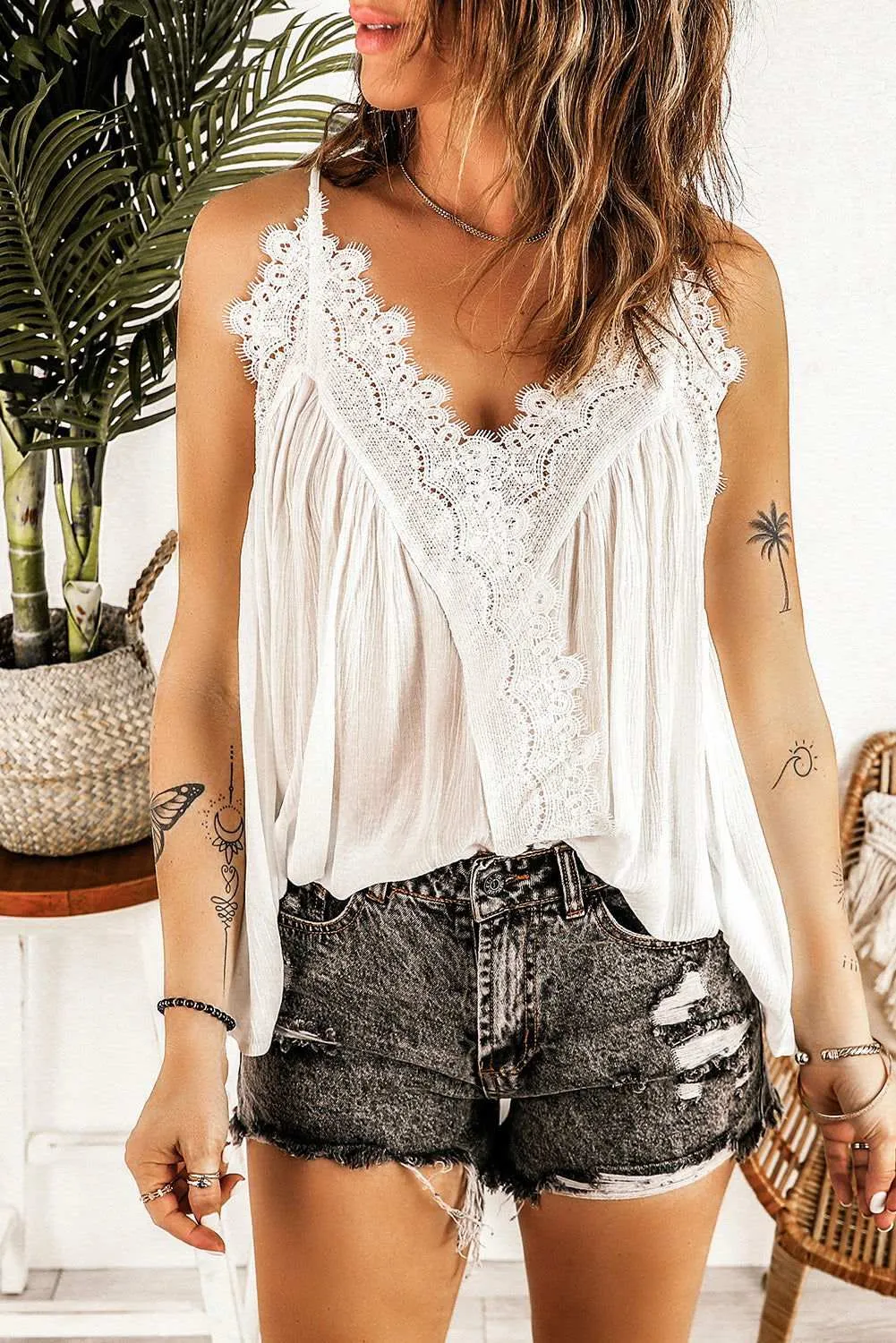 Ivory Flowy V Neck Spaghetti Strap Lace Camisole - Stylish Top