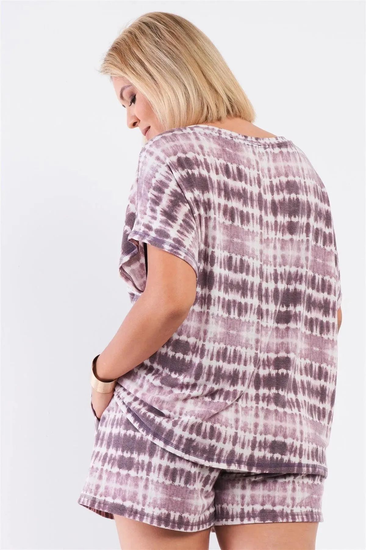 Junior Plus Plum Tie Dye Round Neck Relaxed Fit Short Sleeve Top /2-2-1