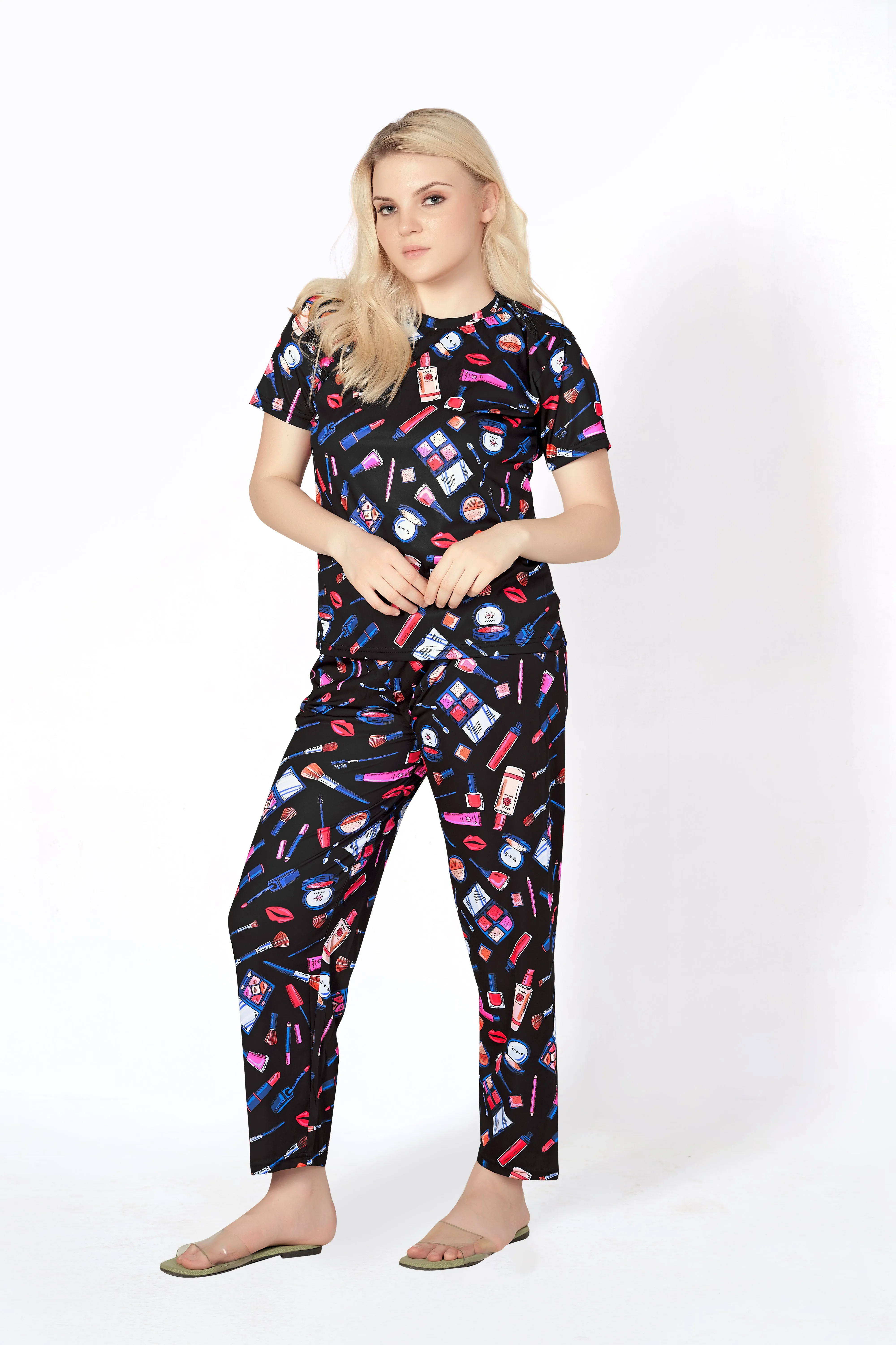 Makuap-Kit Print T-shirt And Long Pajama Set