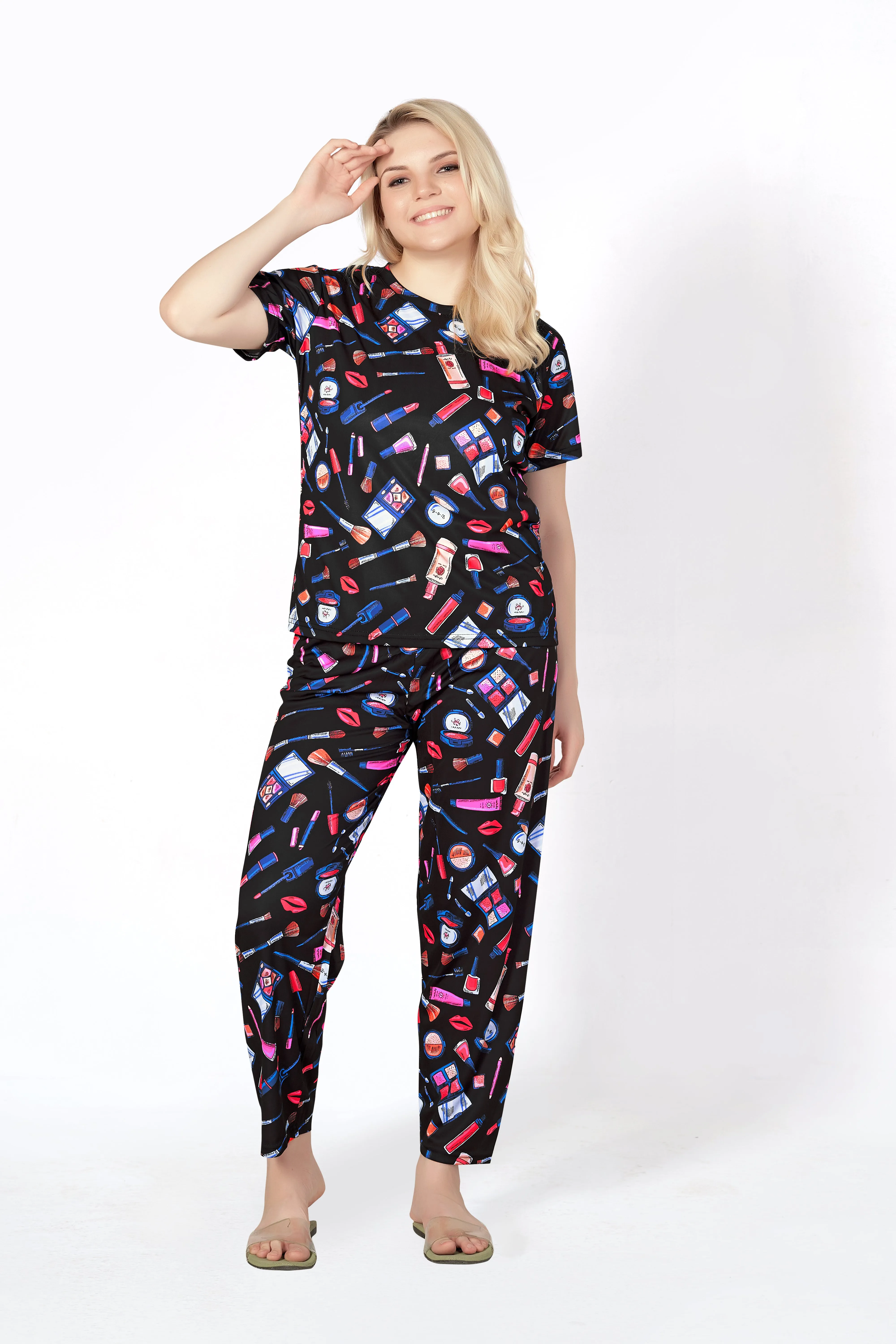 Makuap-Kit Print T-shirt And Long Pajama Set