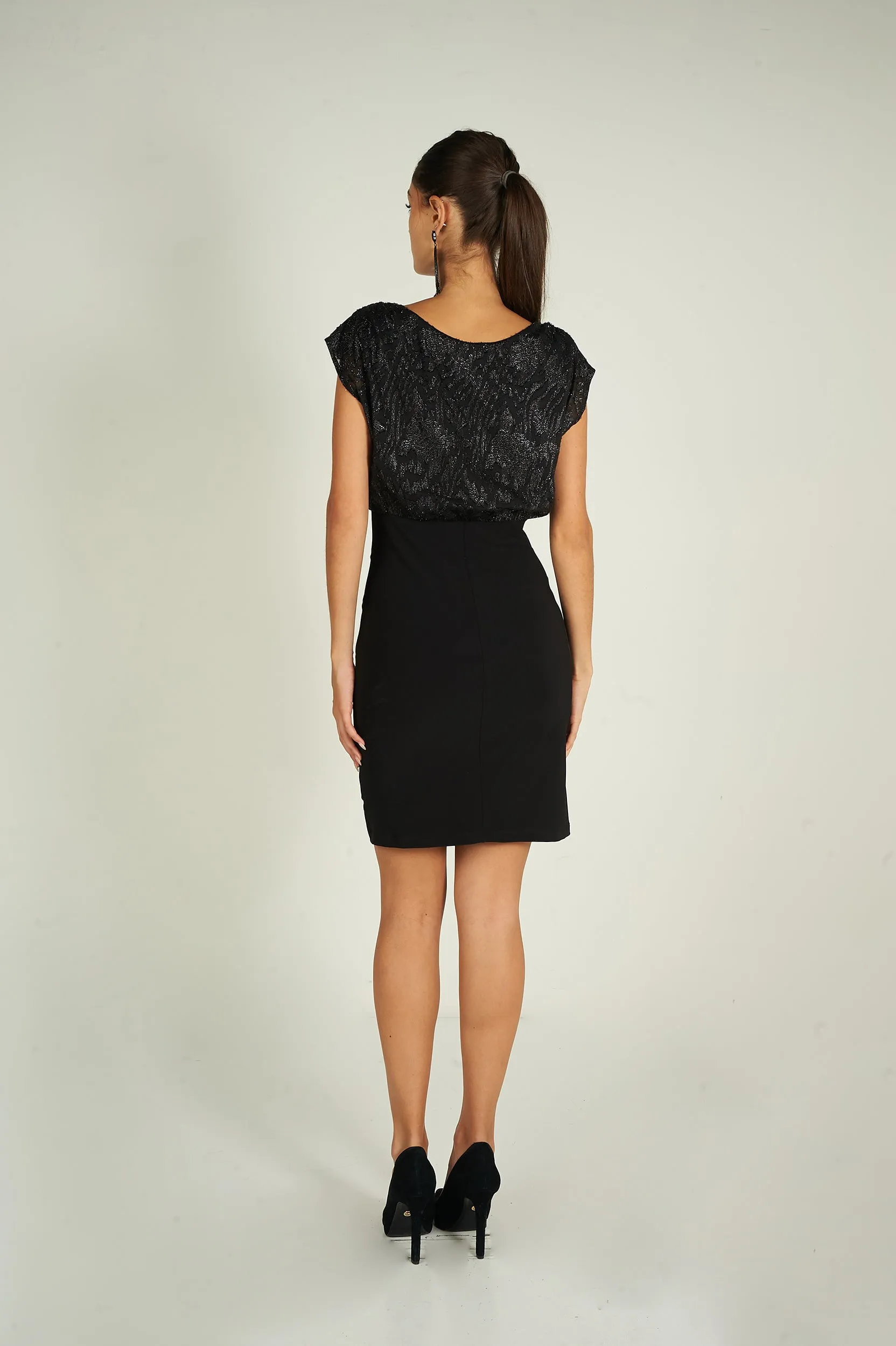 Robe ajustée avec haut en chiffon - BABA2 - (R-C1)