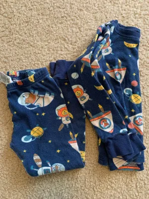 Space Pajamas Long Sleeve & Pants - size Kids Clothing:     4 & 4T