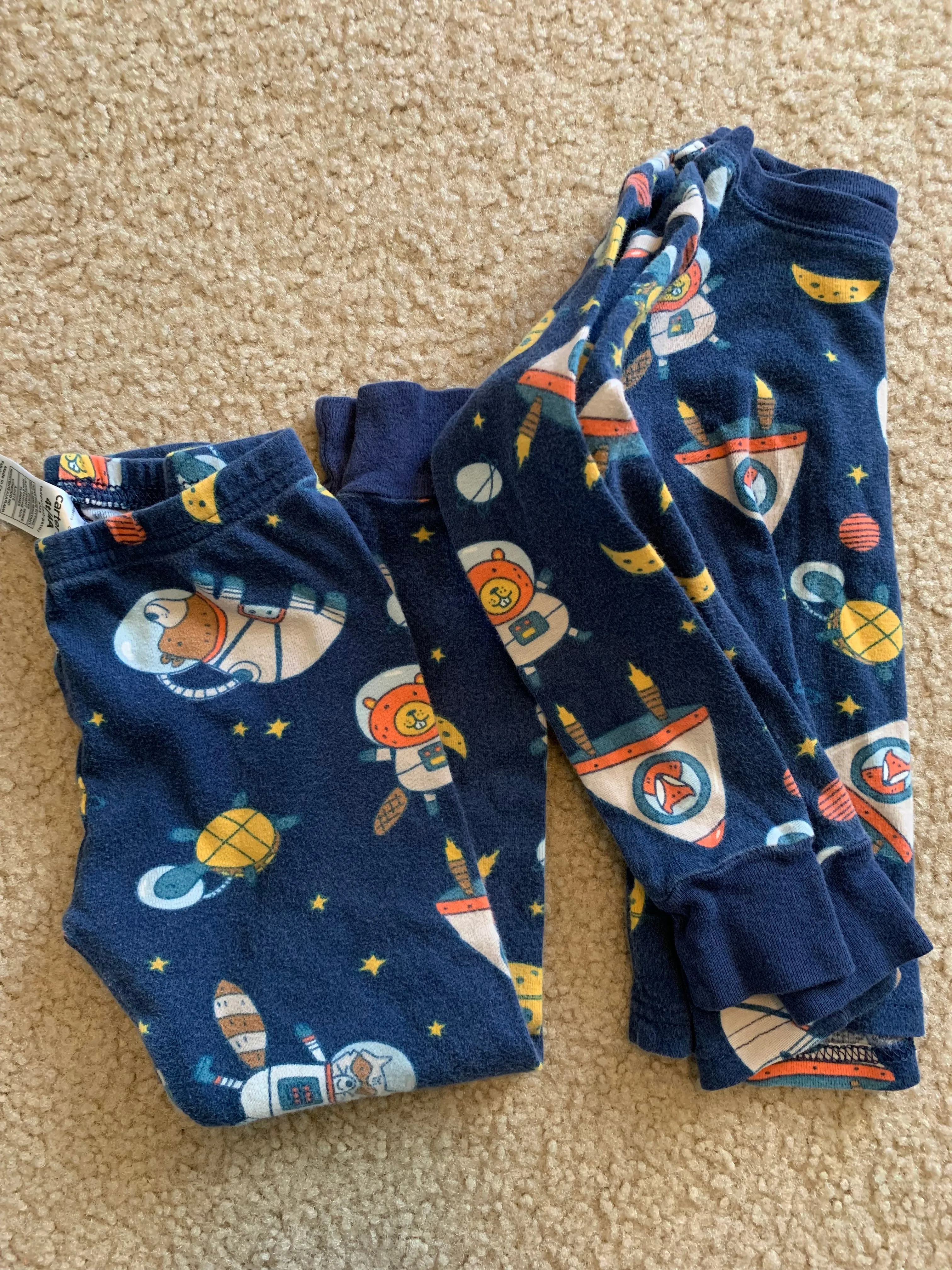 Space Pajamas Long Sleeve & Pants - size Kids Clothing:     4 & 4T