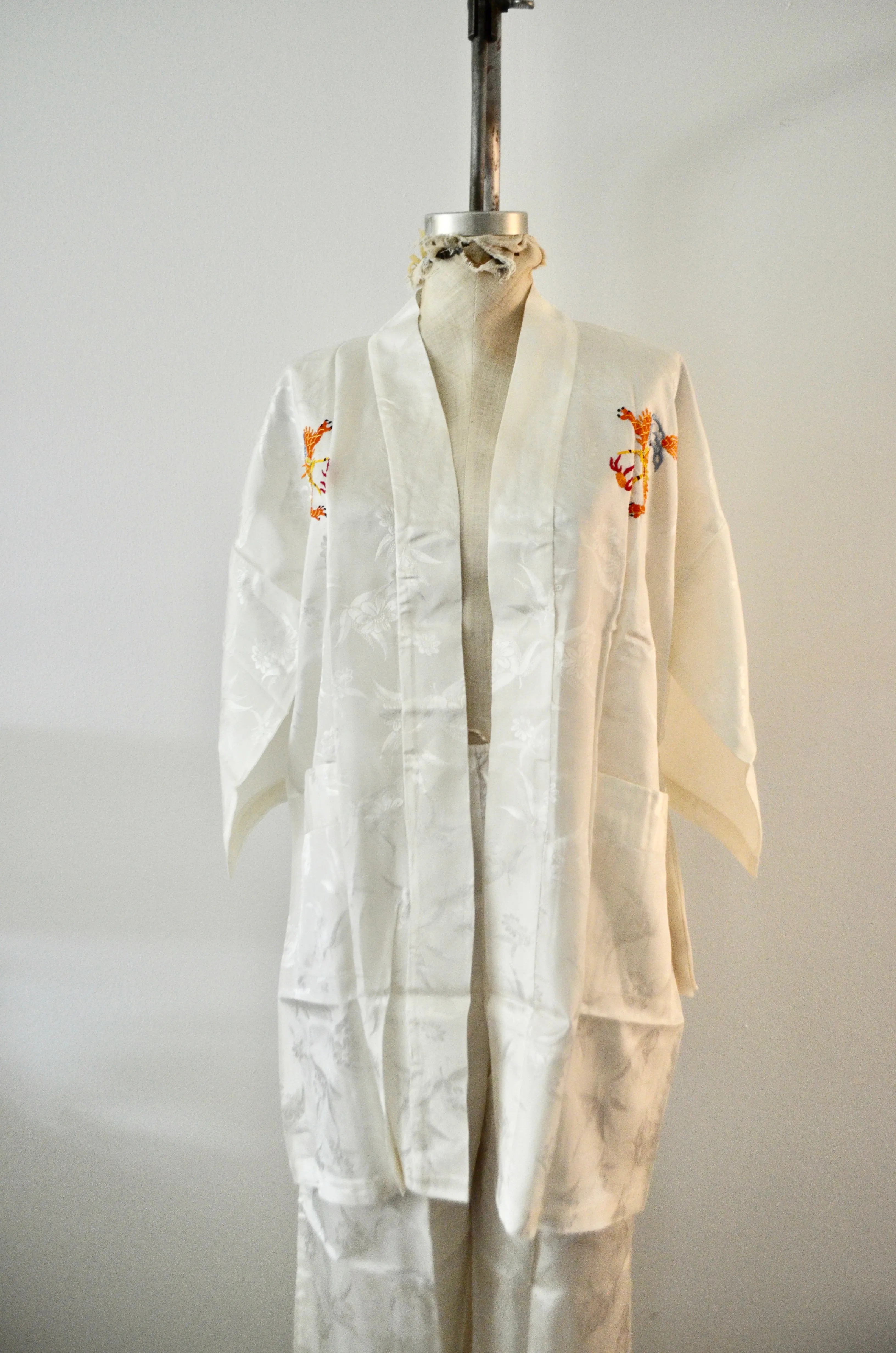 White Dragon Silk Brocade Pajama Set Pants and Kimono Sleepwear Street Wear Chic Style