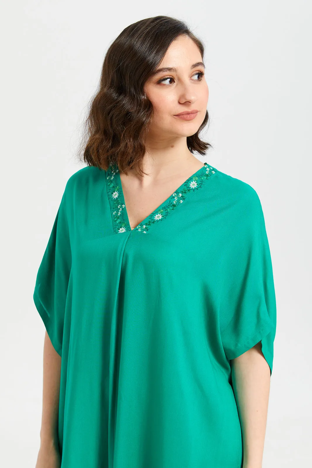 Women Green Embroidery Kaftan Nightgown