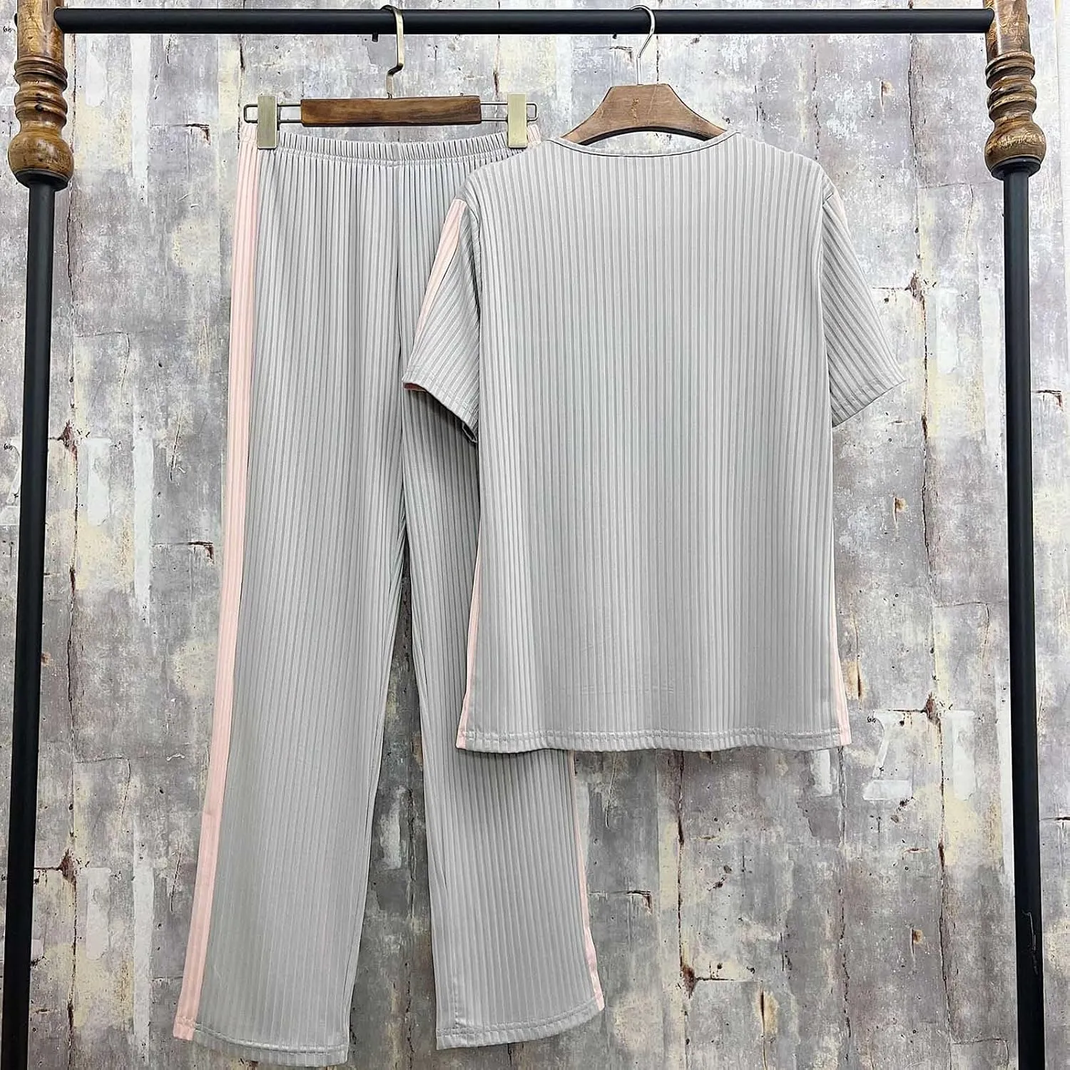 Womens Lounge Sets 2 Pcs Rib Knit Short Sleeve Tops Wide Leg Pants Summer Outfits Cute Heart Embroidered Pajamas Set