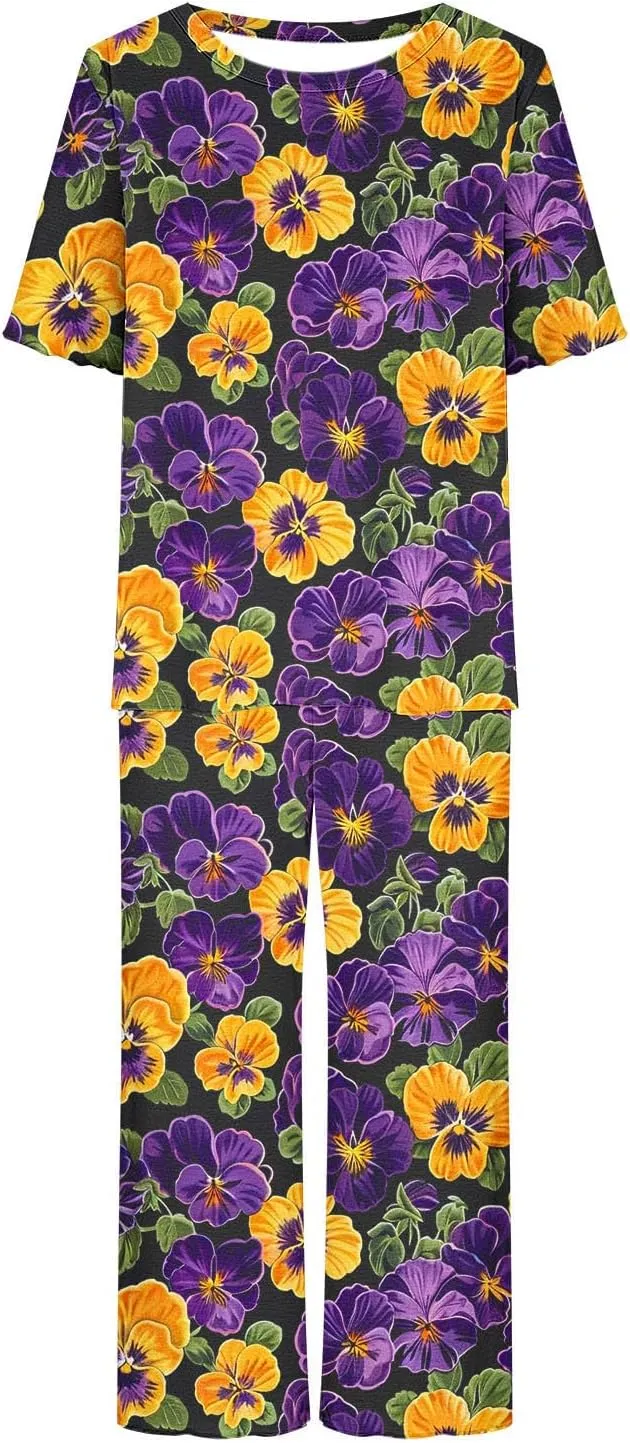 Women's Sleep Set Short Sleeve Tops with Capri Pants Pajamas Outfits 2 Piece Lounge Outfits Soft Cute Pjs Loungewear